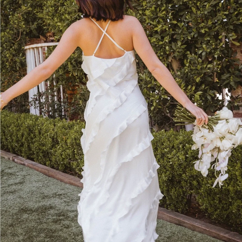 NWT Show Me Your MuMu Ivory Ruffle Wedding Gown - Picture 2 of 10